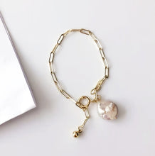 Load image into Gallery viewer, HUANZHI 2019 New Baroque Irregular Imitation Pearls Gold Metal Link Chain Bracelets for Women Girl Summer Party Jewelry