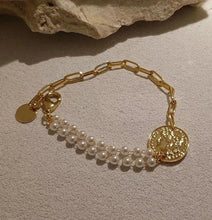 Load image into Gallery viewer, HUANZHI 2019 New Baroque Irregular Imitation Pearls Gold Metal Link Chain Bracelets for Women Girl Summer Party Jewelry