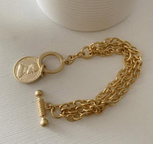 Load image into Gallery viewer, HUANZHI 2019 New Baroque Irregular Imitation Pearls Gold Metal Link Chain Bracelets for Women Girl Summer Party Jewelry